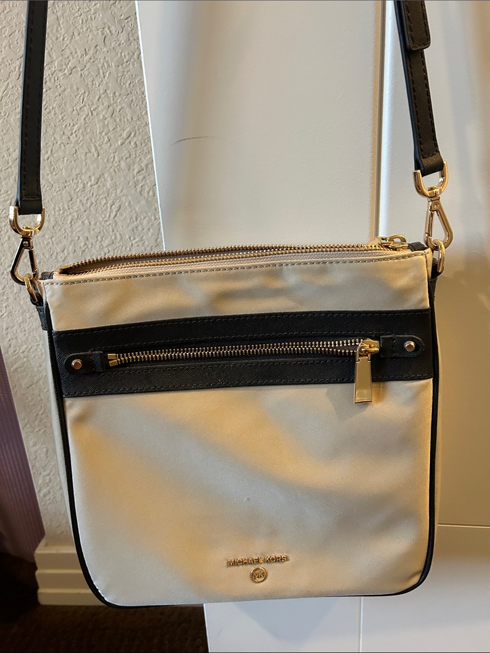 Michael Kors Cream and Black Crossbody with Gold Hardware